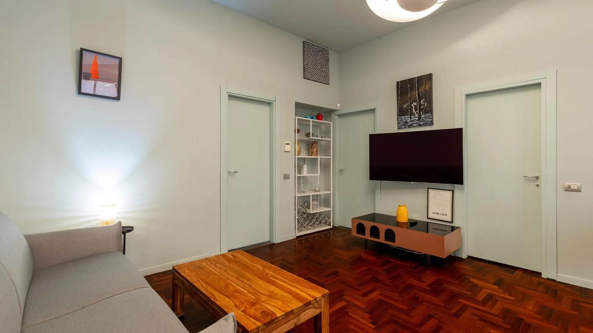 Cairoli Suite E Garage Mediolan